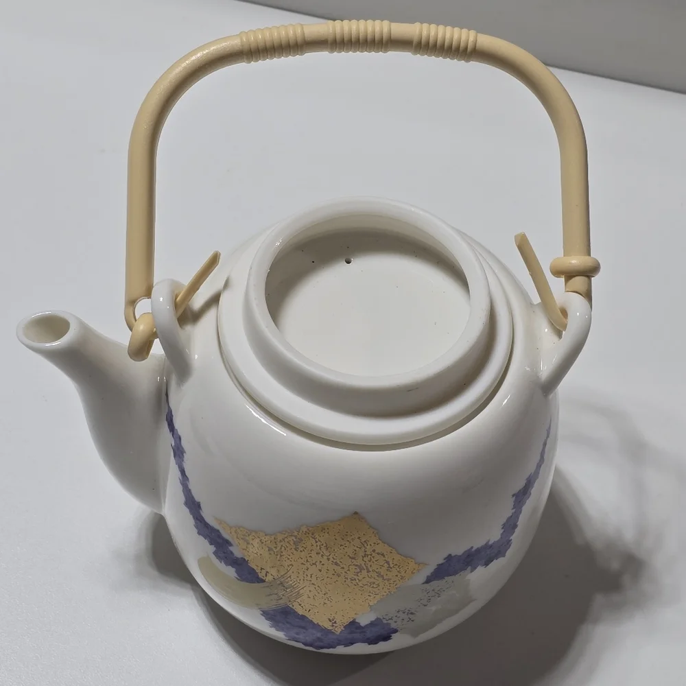 Tea Kettle And Tea Cups - Picture 8 of 14